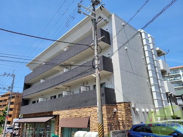 建物外観　豊中市西緑丘「デイグラン緑丘」