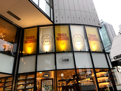 ショッピングセンター　タワーレコード 梅田NU茶屋町店（ショッピングセンター）まで854m