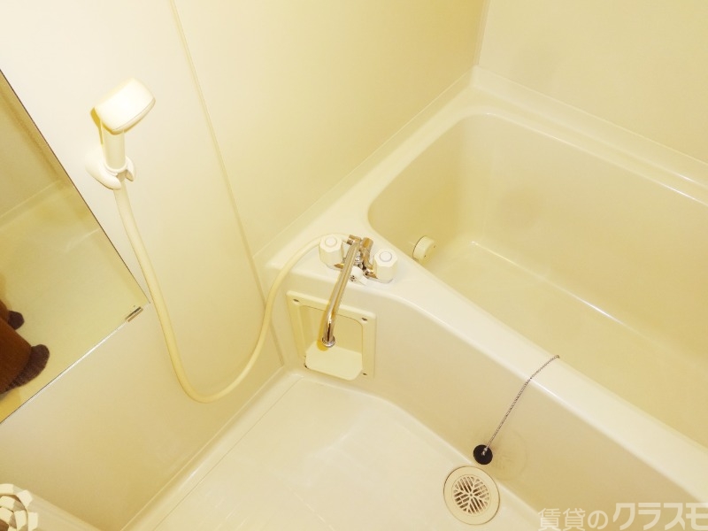 バス・シャワールーム　一日のお疲れをお取りください。