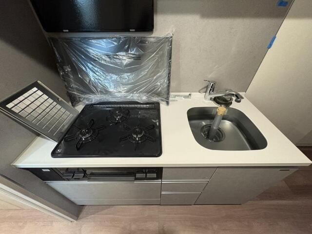 キッチン　コンパクトなキッチンで掃除もラクラク