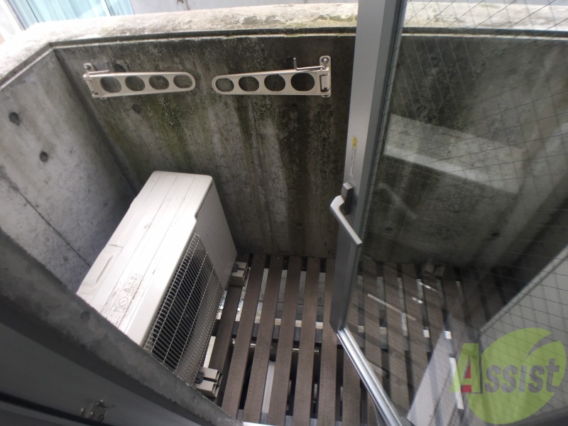 バルコニー　バルコニーです。天気の良い日には外干しができます！