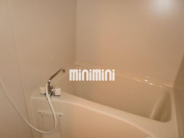 バス・シャワールーム　１Ｋでもやっぱりバス・トイレは別がいいですよね。