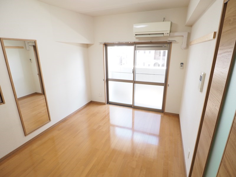 居室・リビング　棚や収納など使いやすい♪