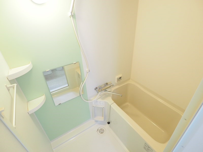 バス・シャワールーム　都市ガスなので安心です♪