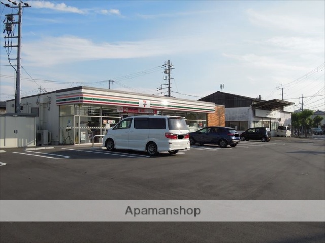 コンビニ　セブンイレブン（コンビニ）まで496m