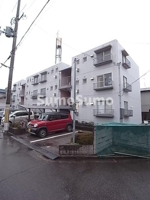 建物外観　外観は落ち着いています