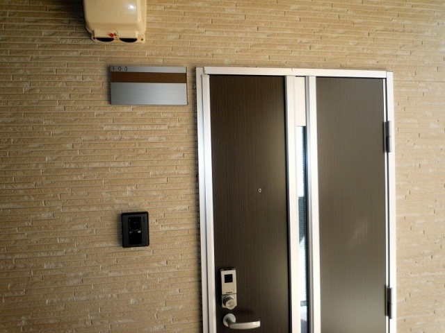 セキュリティ　写真は別号室のものです。