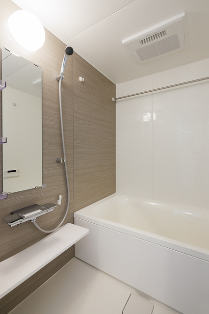 バス・シャワールーム　※写真は同タイプ住戸です。