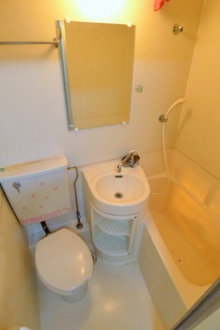 洗面設備　同型のお部屋の写真です