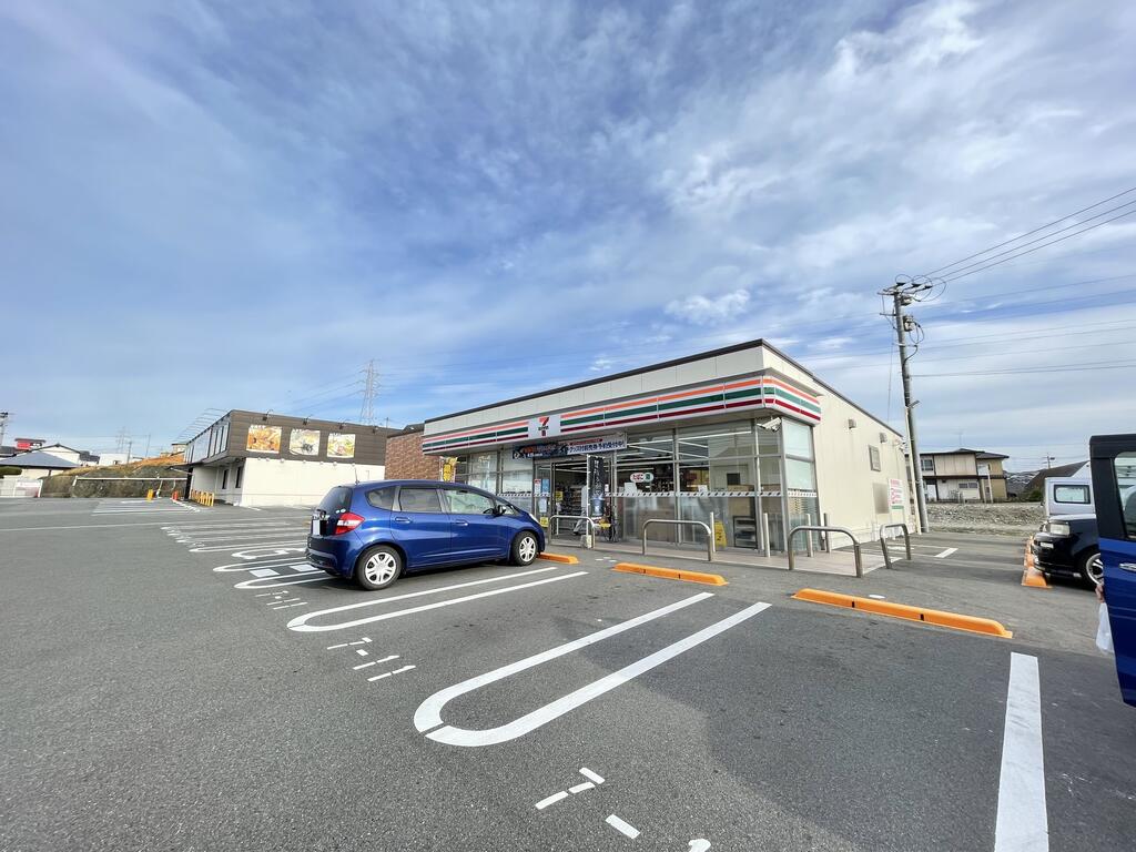 コンビニ　セブンイレブン岡垣山田店（コンビニ）まで1000m