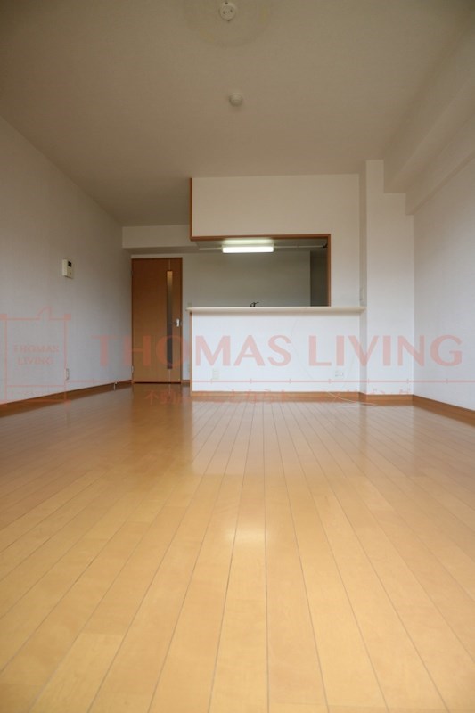 居室・リビング　リビング　※別号室参考写真