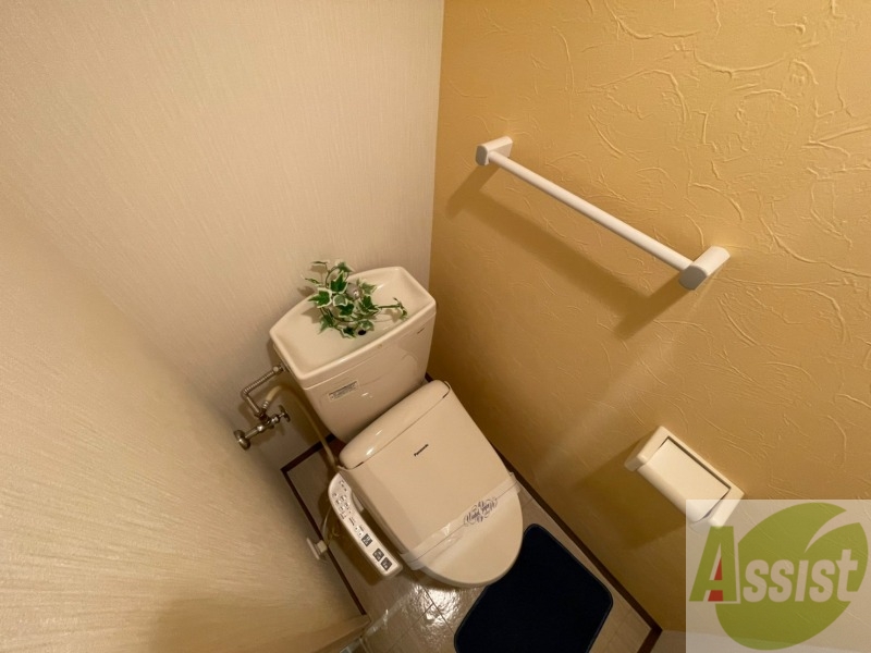 トイレ　トイレです。ウォシュレット付を探している方、おすすめです。