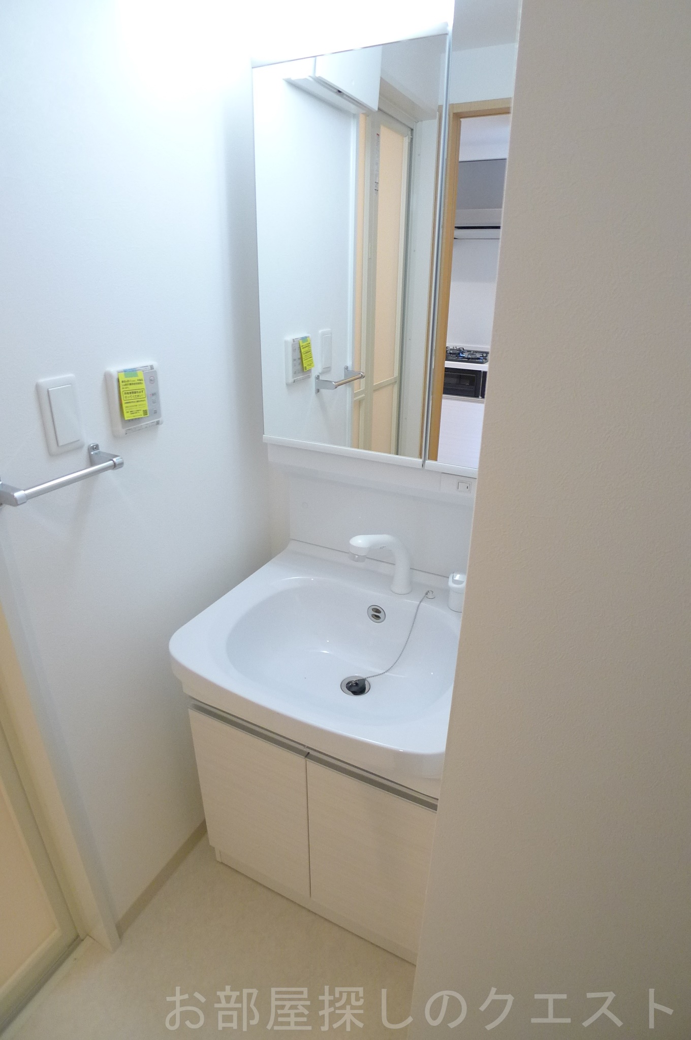 洗面設備　（写真は同タイプ）