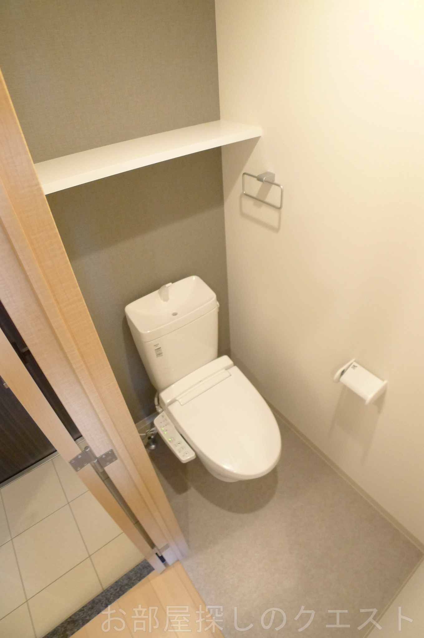 トイレ　（写真は同タイプ）