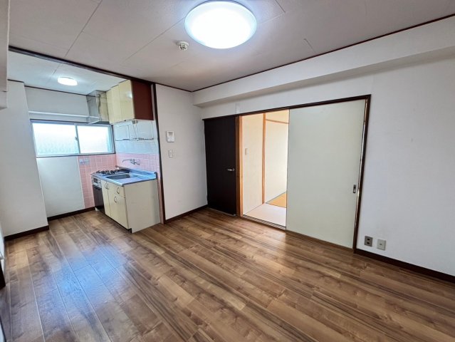 居室・リビング　第2マルカネビル