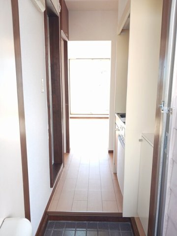 玄関　収納もある玄関です