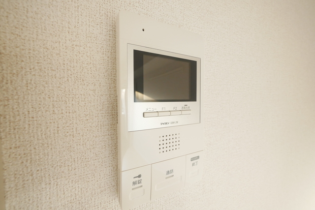 セキュリティ　★モニタ付きインターホンでセキュリティ面も安心ですね★