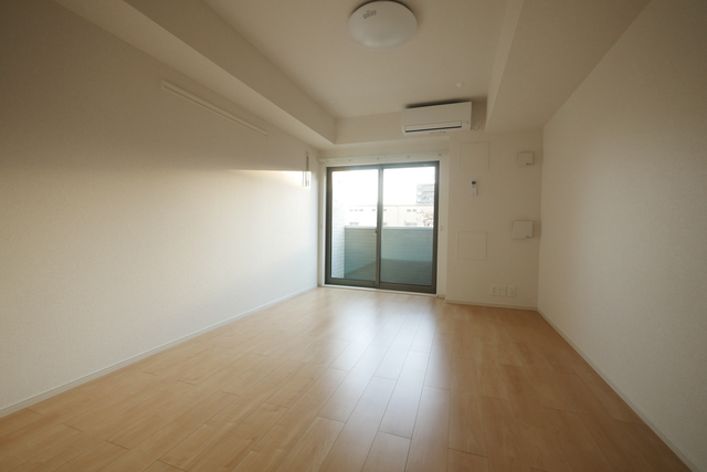 居室・リビング　★フローリングの綺麗なリビングルームですね★