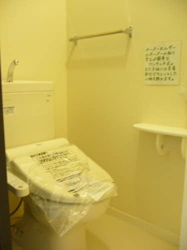 バス・シャワールーム　シャワー