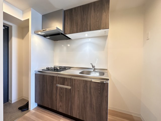 キッチン　同型写真（802号室の室内写真）