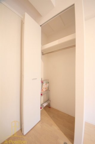 収納　セレニテ福島カルム