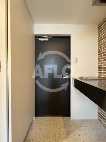 玄関　エスライズ大阪ベイサイドアリーナ　玄関