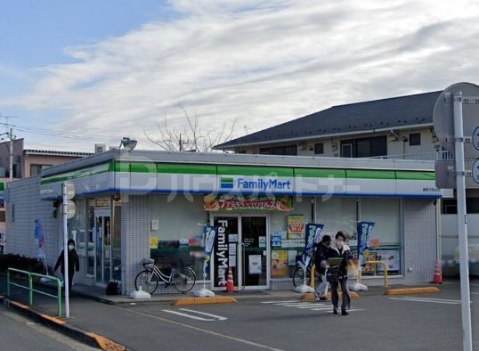 コンビニ　ファミリーマート練馬平和台店（コンビニ）まで120m