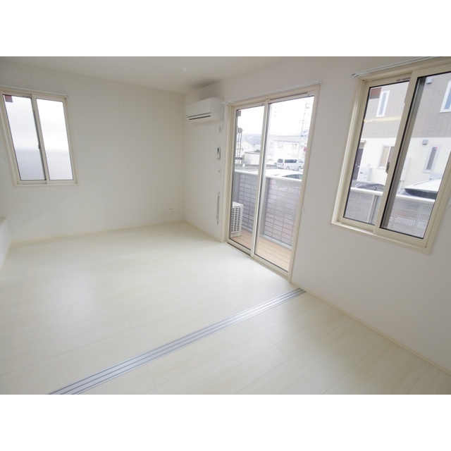 居室・リビング　同タイプ部屋の画像です