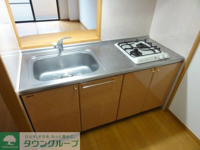 キッチン　同物件別部屋のお写真になります。現況優先です。