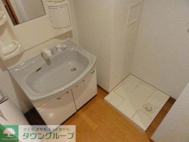 洗面設備　同物件別部屋のお写真になります。現況優先です。