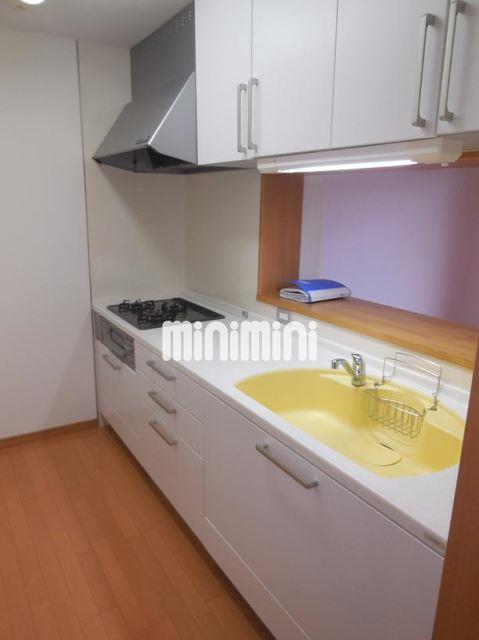 キッチン　おしゃれなシステムキッチンです