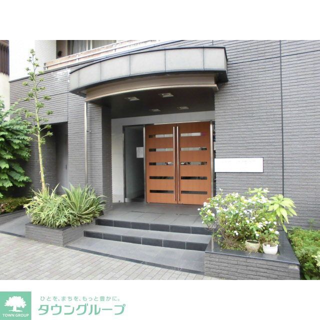 エントランス　お問い合わせはタウンハウジング阿佐ヶ谷店まで