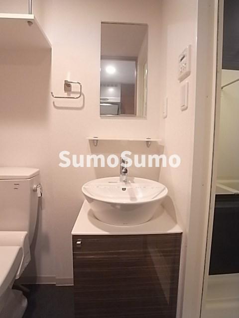 洗面設備　スペースが確保できる洗面所です