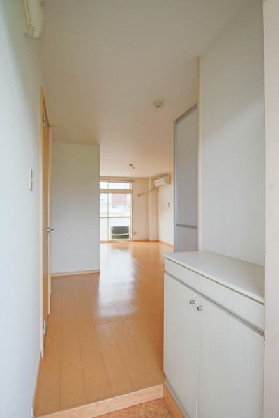 玄関　同じ間取りのお部屋