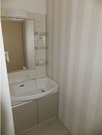 洗面設備　反転イメージ画像　カラー異なる場合があります