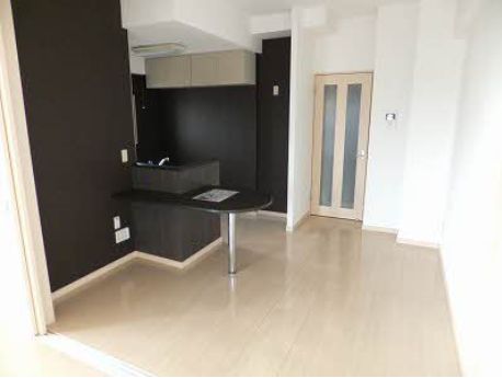 居室・リビング　反転イメージ画像　カラー異なる場合があります