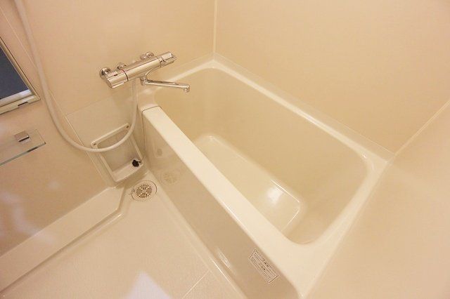 バス・シャワールーム　★浴室乾燥機付きバスルーム★