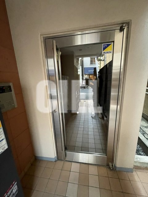 セキュリティ　オートロック完備