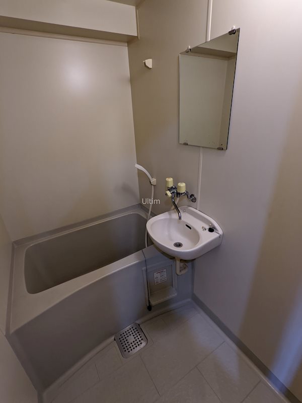 バス・シャワールーム　別部屋のお写真です。ご参考までに！