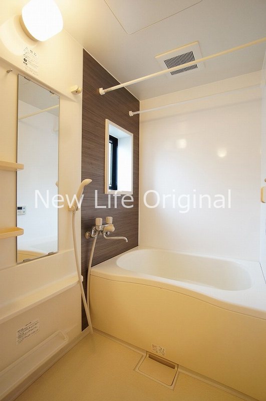 バス・シャワールーム　追い焚き機能が付いた経済的なユニットバス♪