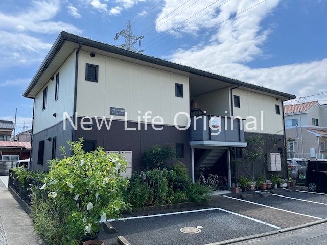 建物外観　積水ハウスの賃貸住宅シャーメゾン。