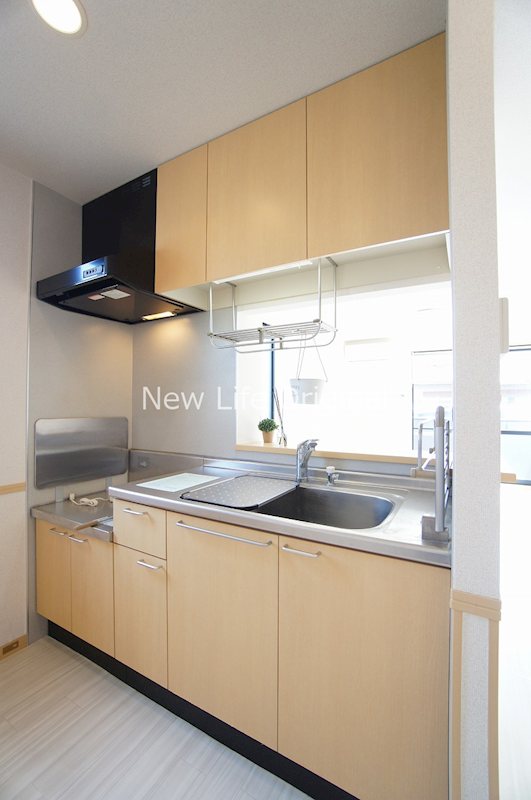 キッチン　コンロは設置幅・ガスの種別を確認の上、ご用意下さい。