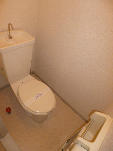 トイレ　※写真は他のお部屋です。