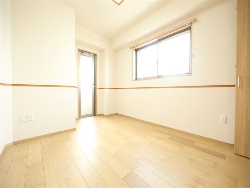 その他部屋・スペース　洋室6.5帖　クローゼット付（収納充実してます）