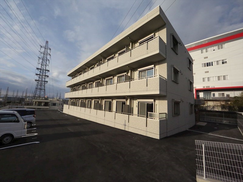 建物外観　外観　宅配ＢＯＸ　オートロック　防犯カメラ