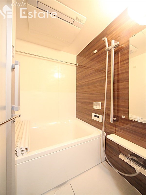 バス・シャワールーム　バスルーム