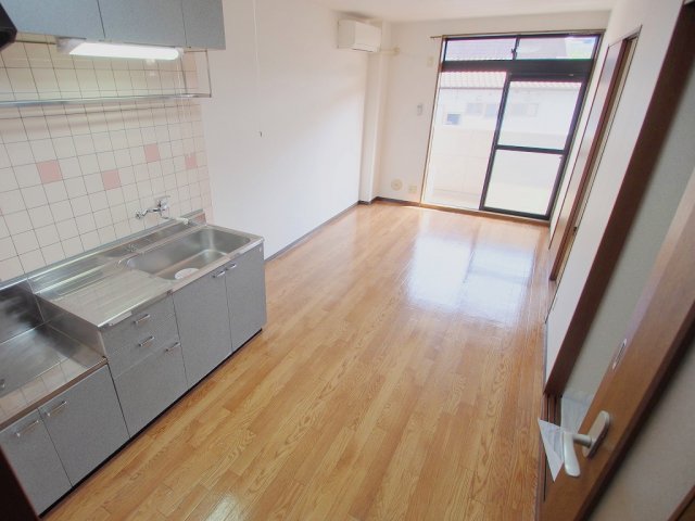 居室・リビング　※写真は同物件別部屋の写真です。