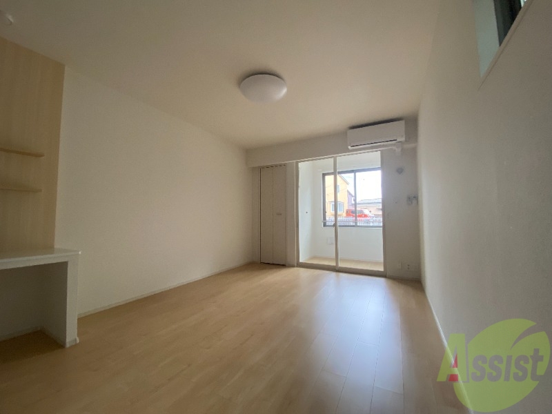 居室・リビング　陽当たり良好で、広々としたリビングです。