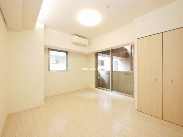 その他部屋・スペース　広くて明るい寝室