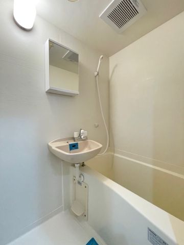 バス・シャワールーム　他部屋参考写真